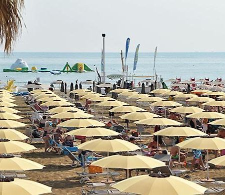 Hotel Biancospino Rimini Exterior photo